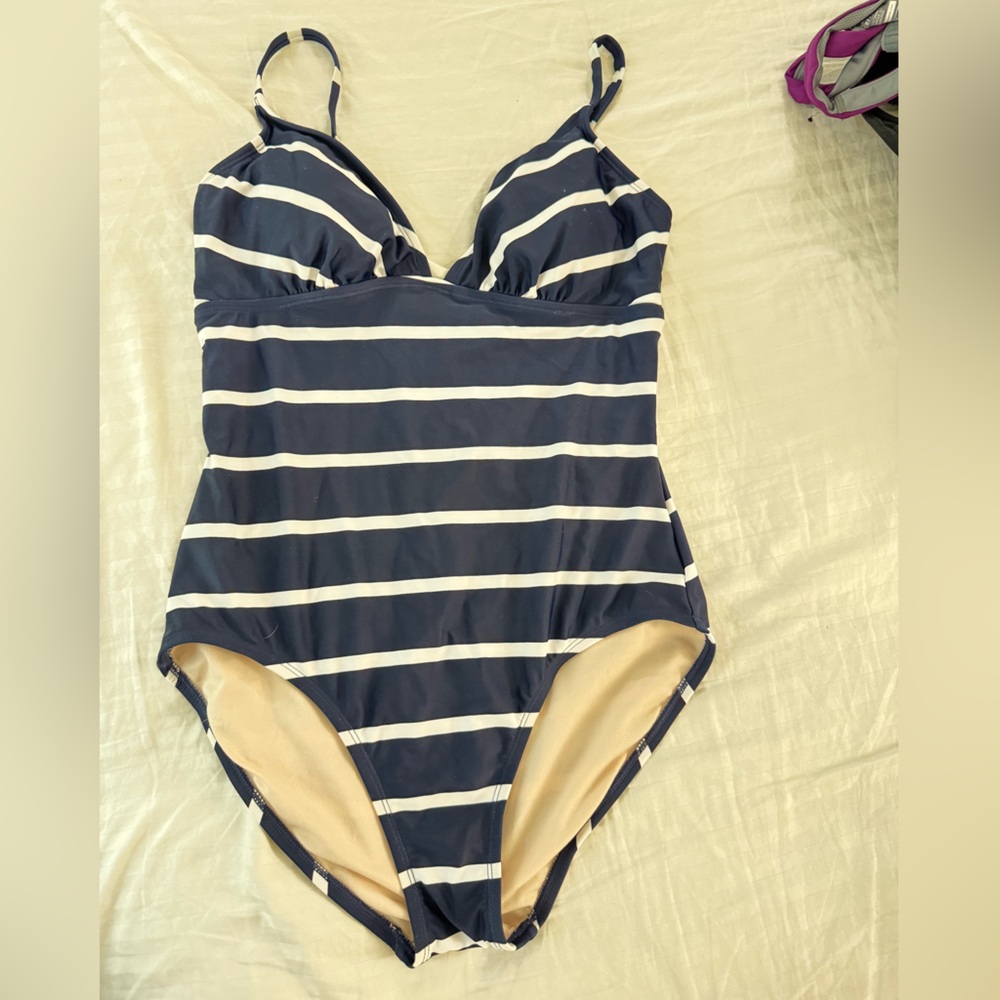 Kona Sol Navy And Cream Swimwear